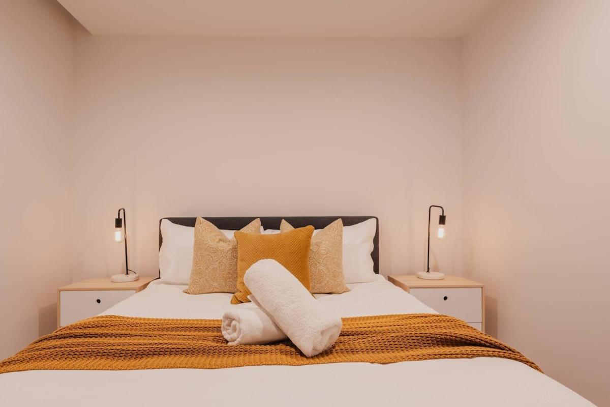 Serene Spaces On Tuam - 2 Bedroom Apartment Christchurch Esterno foto